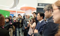 2023臺灣雲市集Meet Taipei展-副總統參觀